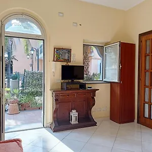 Linda Villa San Gregorio di Catania